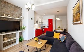 Fina Apartment
